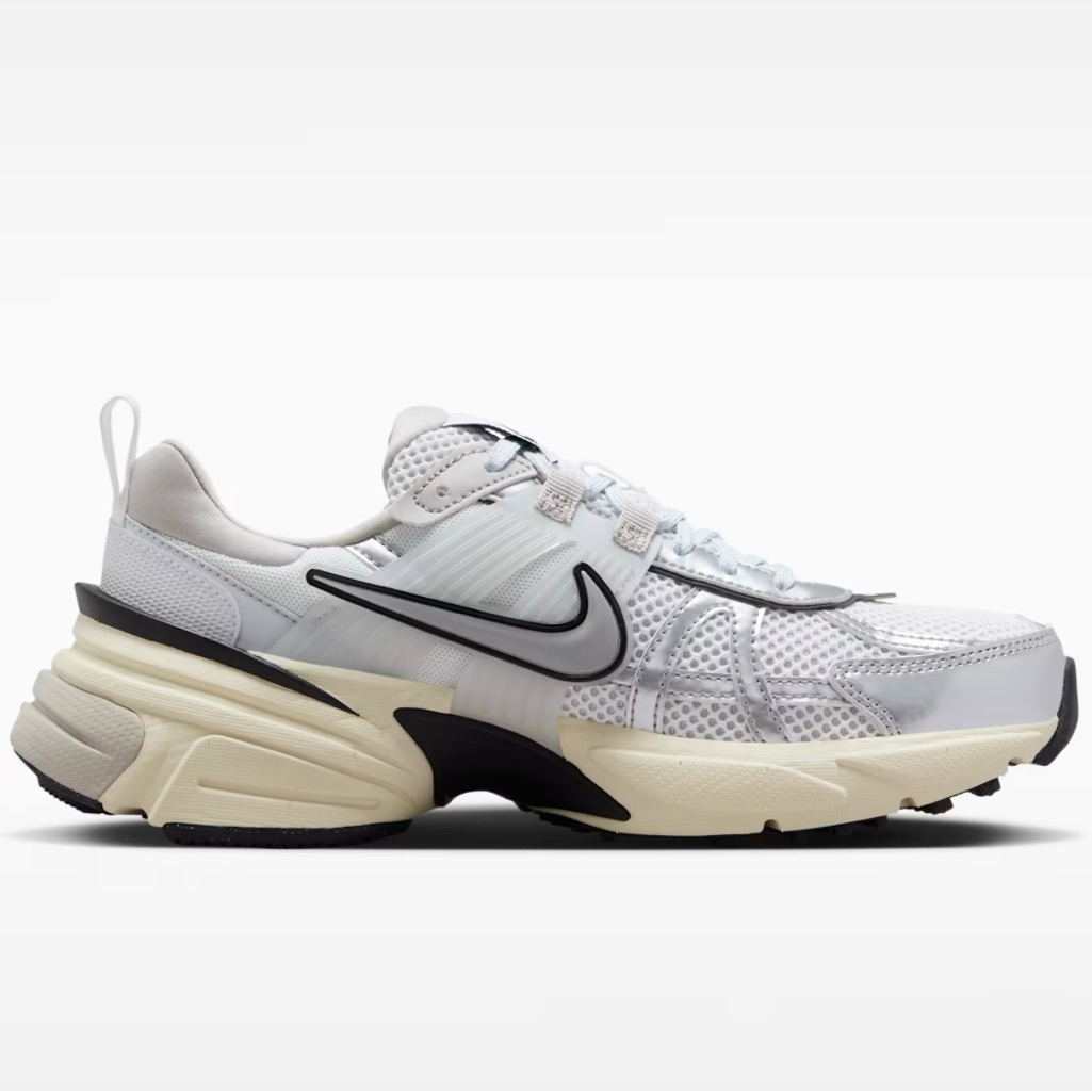 Nike V2k Run Women's Shoes With Reflective Accents